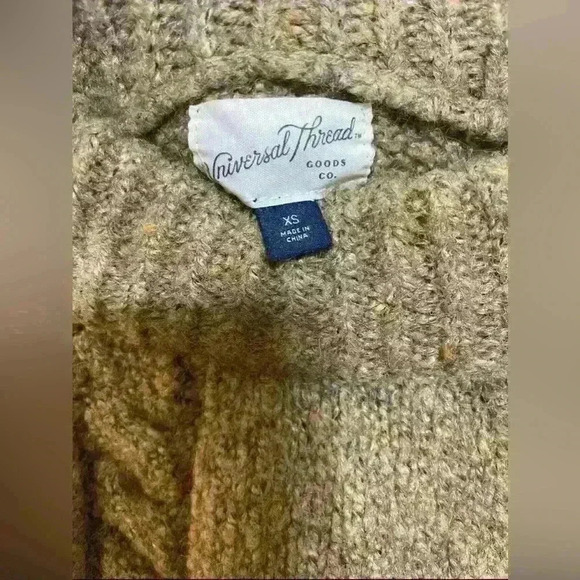 Universal Thread XS Little Girl Sweater - Picture 3 of 3